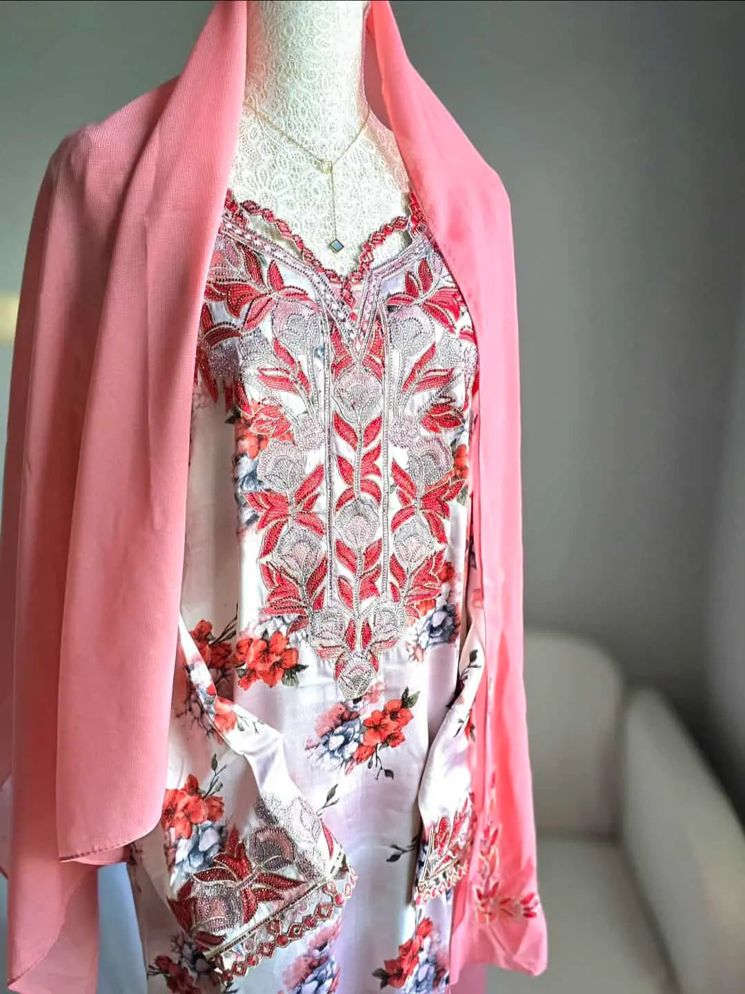 Kaftan klänning från dubai