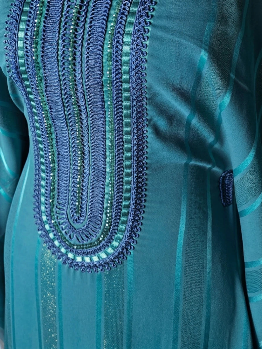 Women's Moroccan Farasha dress with adjustable inner belt and matching scarf
