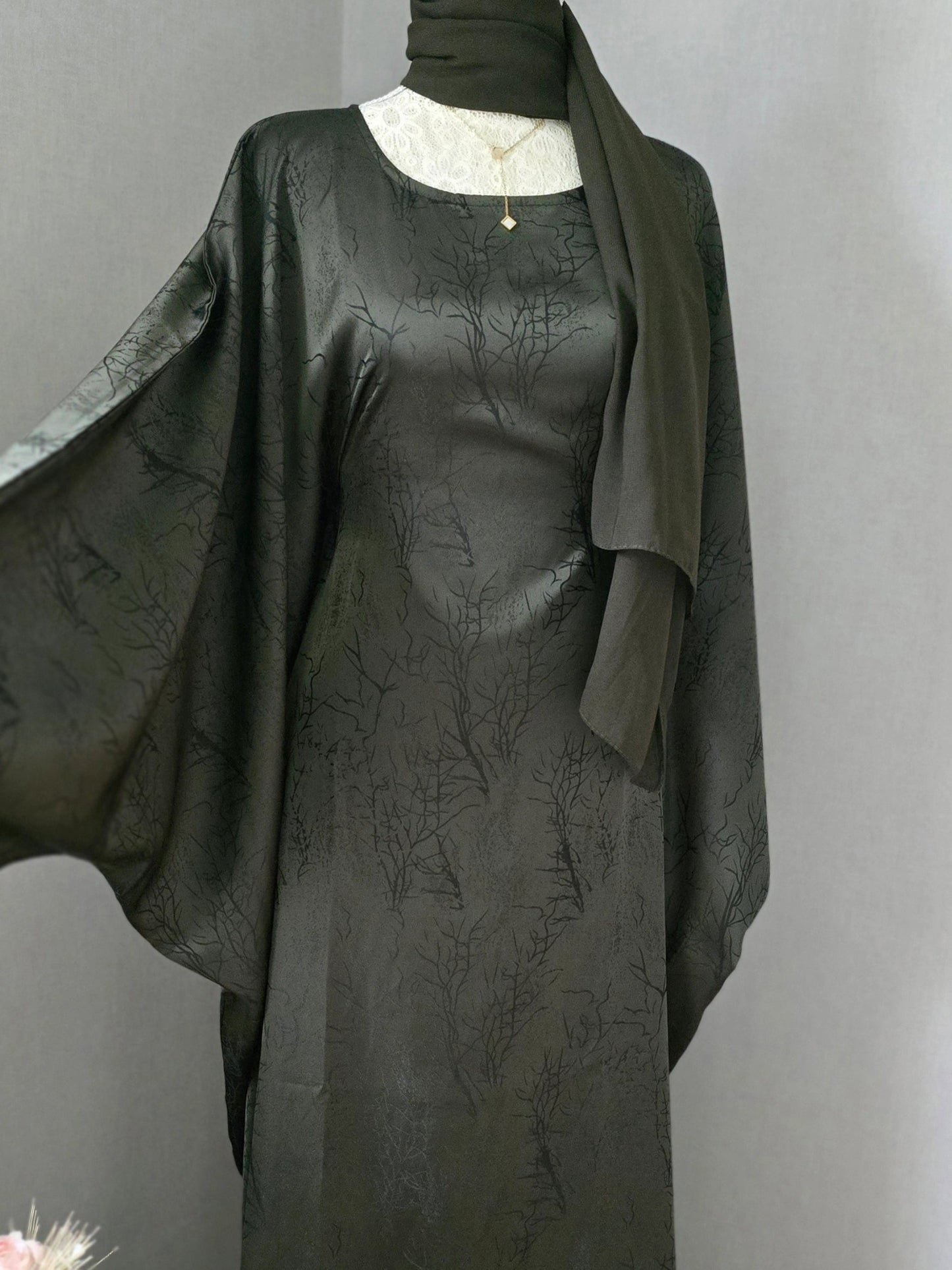 Farashah Dubai Abaya - Emara ModestyAbaya
