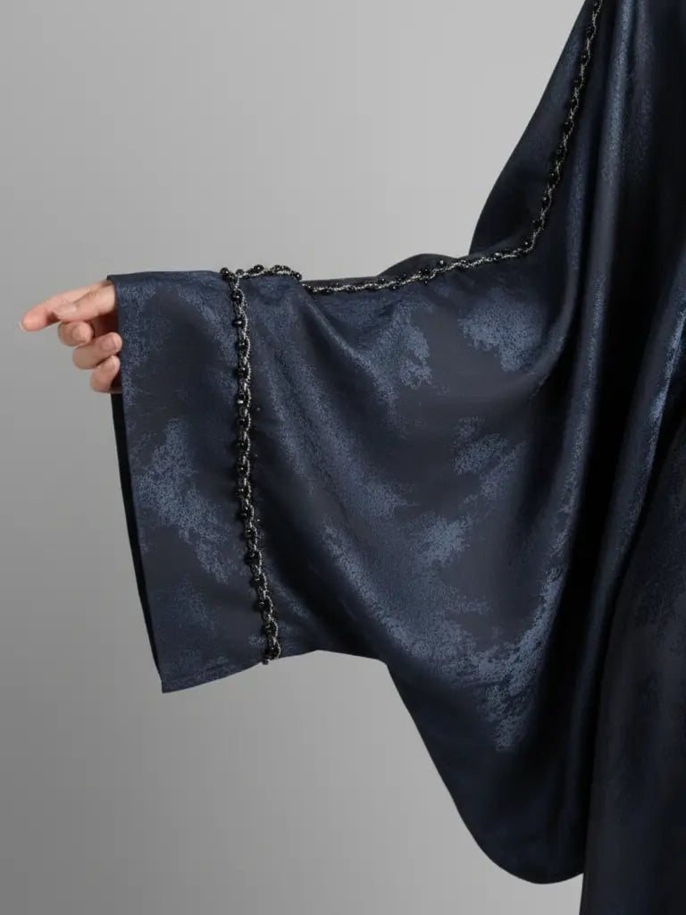 Lyxig handgjord satin-abayaklänning för Eid och Ramadan