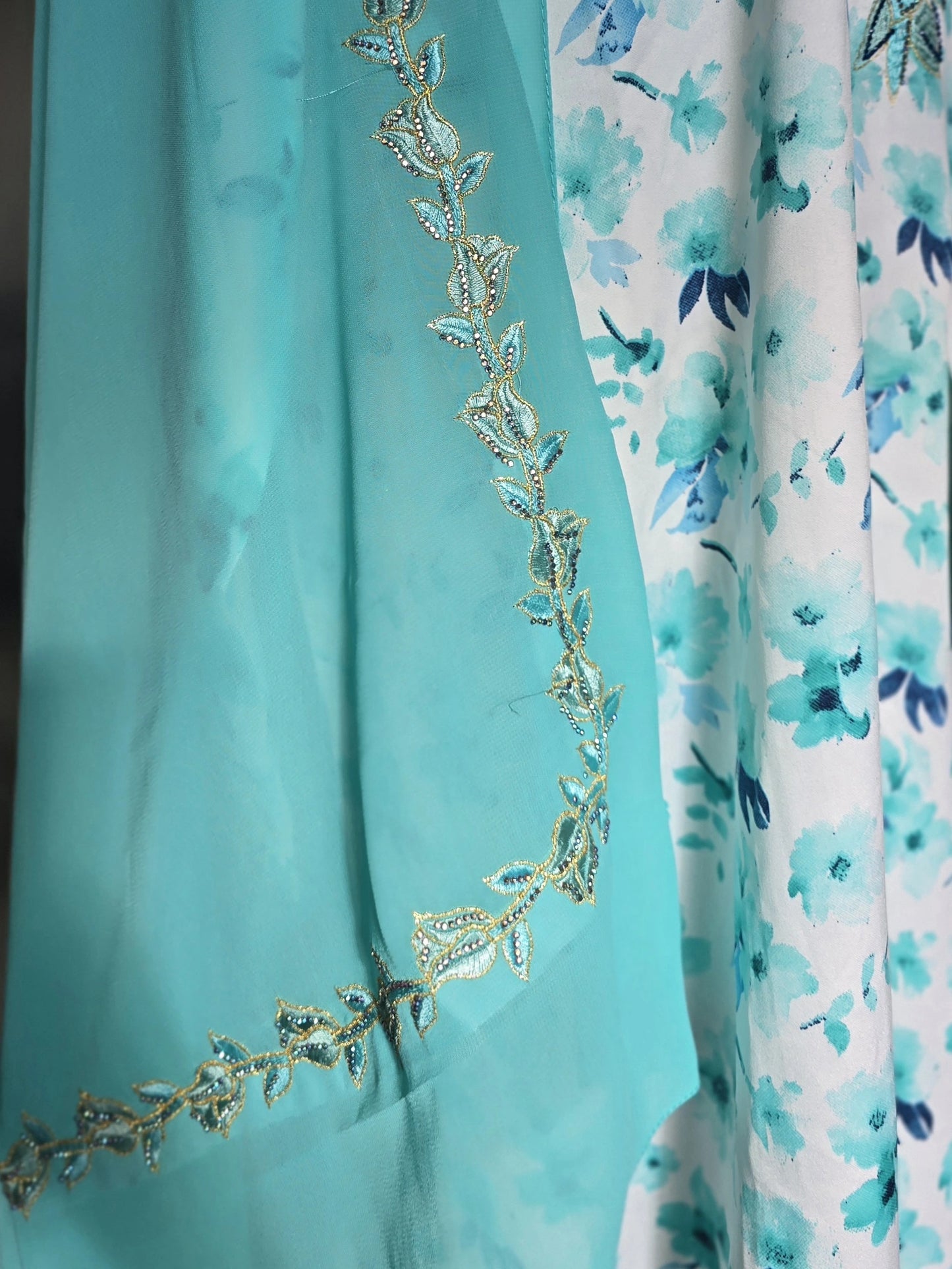 Emiratisk Mukhawar sidenklänning med broderi | Eid & Ramadan