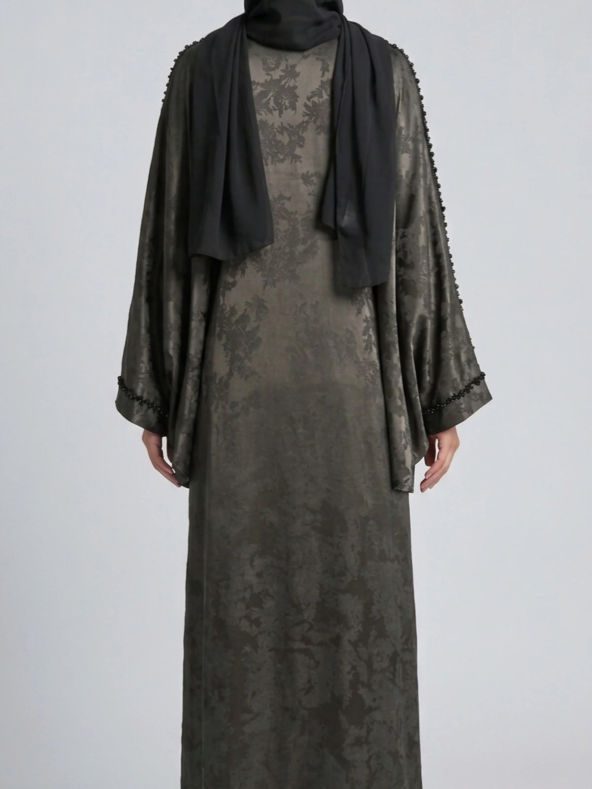 Elegant butterfly-abaya för kvinnor med vackert broderi i mjukt Jacquard Satin Blend