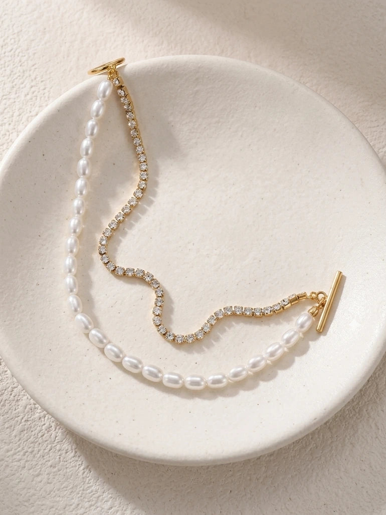 Lyxigt guldpläterat armband med dubbelkedja, glaspärlor och strass