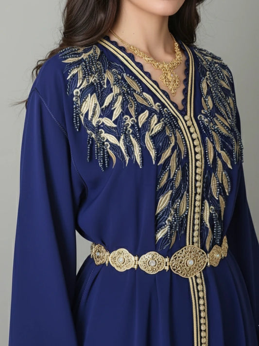 Lång marockansk kaftan i lyxigt tyg för festliga tillfällen. Ramadan och Eid.